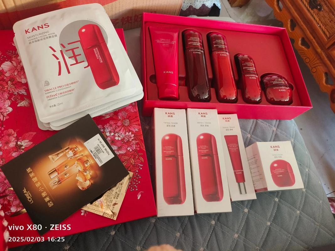 2025新澳门正版挂牌图和养3弟妹女生遭堵门与女孩不堪养活三弟妹压力轻生续